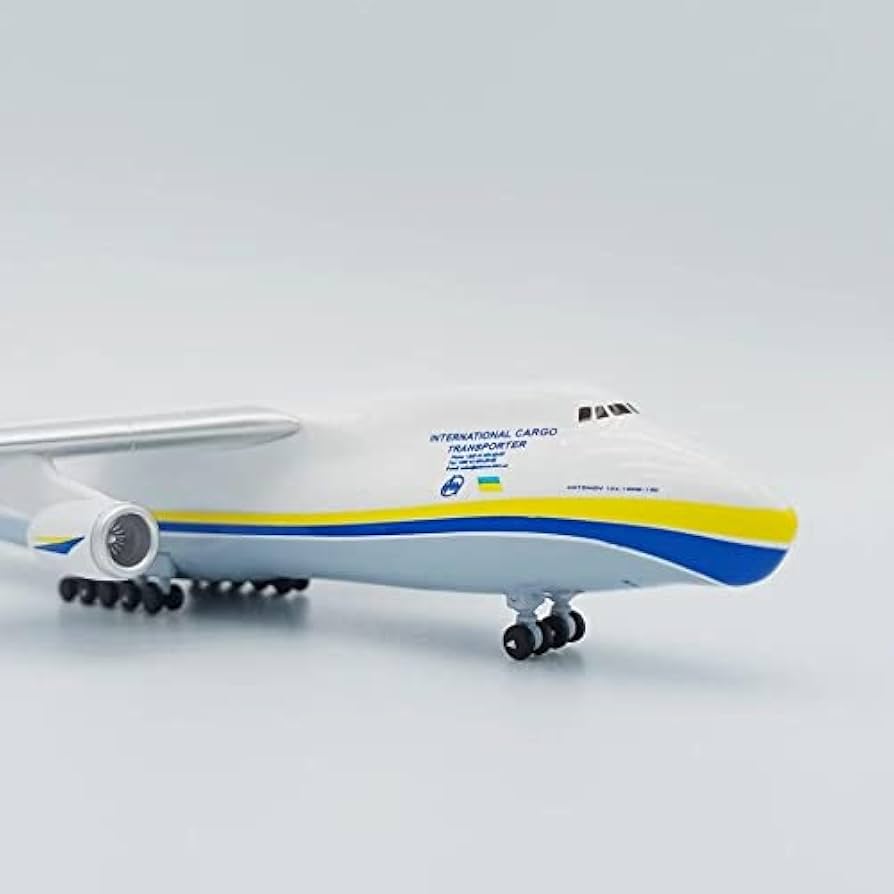 【超レア機】　アントノフ　A124-100 ルスラン　貨物機　模型　Q Amazon.co.jp: アントノフ A124-100 ルスラン 貨物機 模型 Q